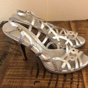 Silver met snake BCBG heels